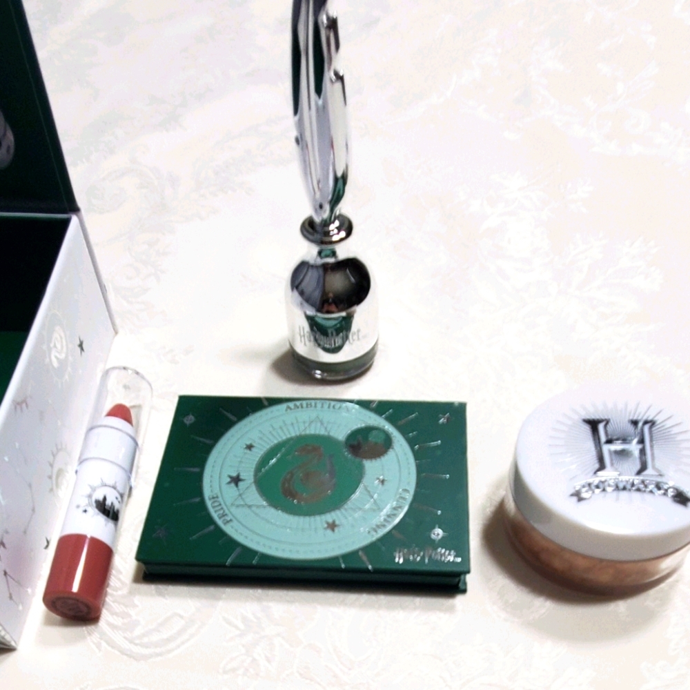 Brand new Harry Potter X Ulta Beauty MAKE UP COLLE